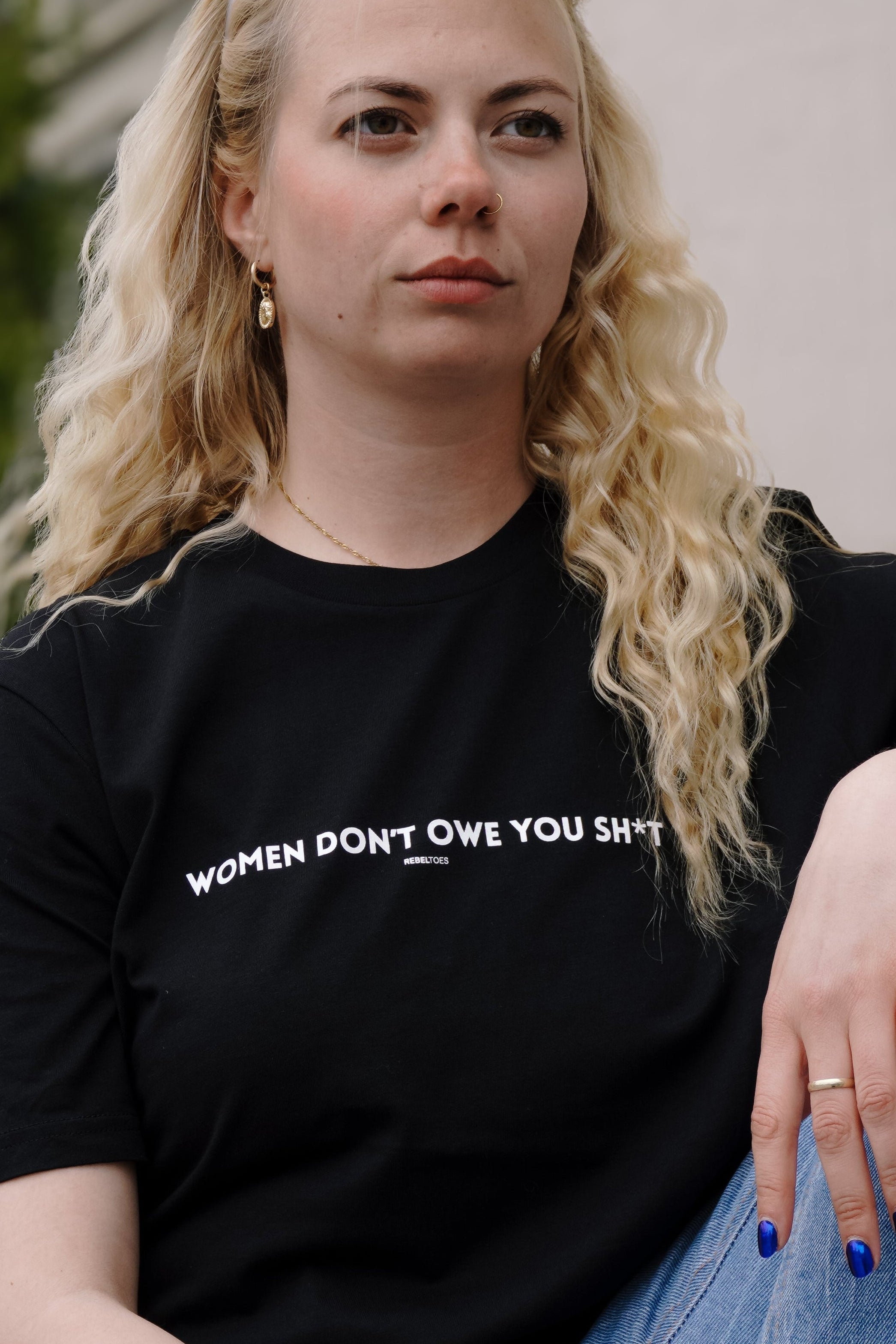 Women dont owe you sh*t - shirt (black)