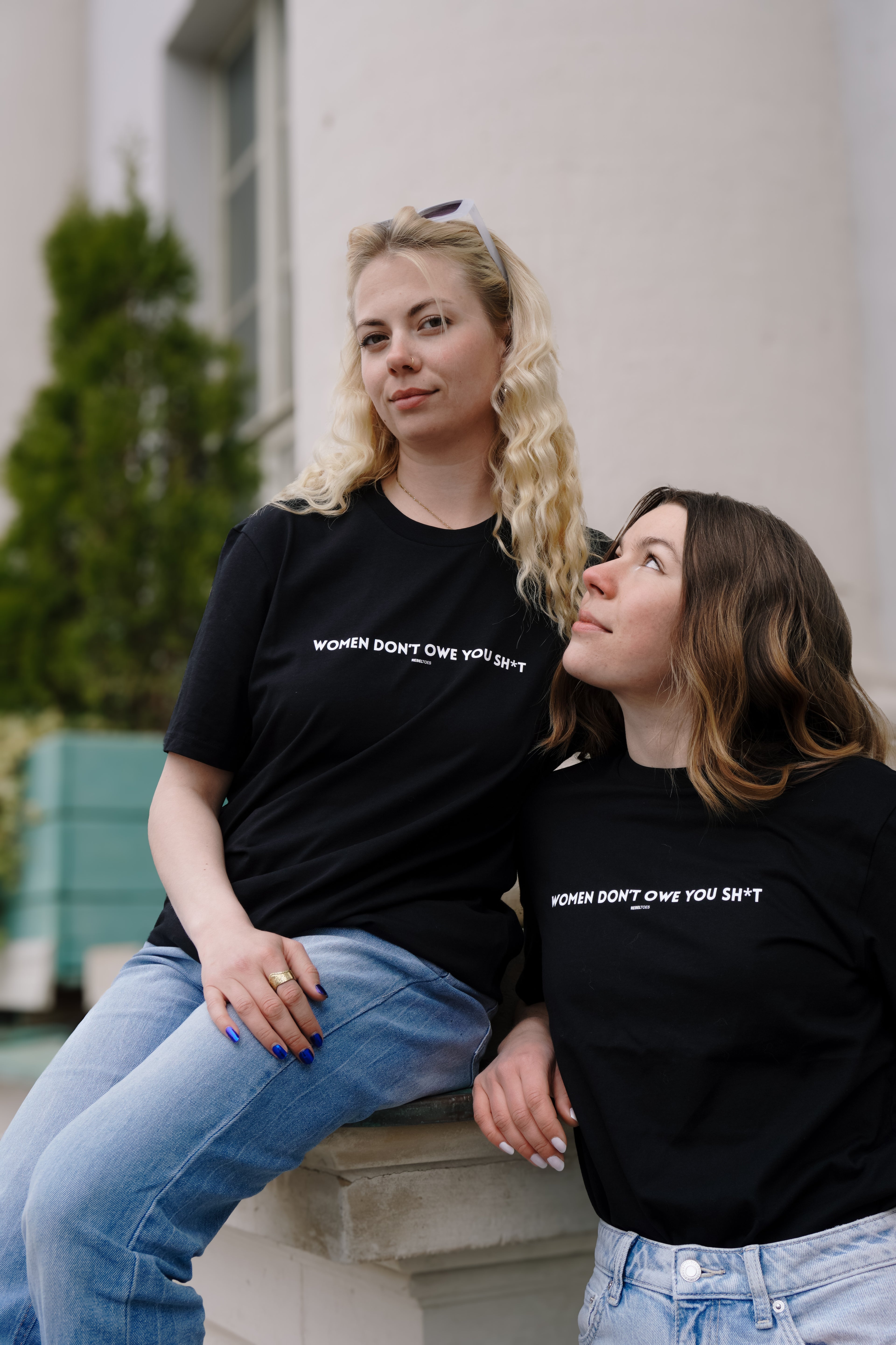 Women dont owe you sh*t - shirt (black)